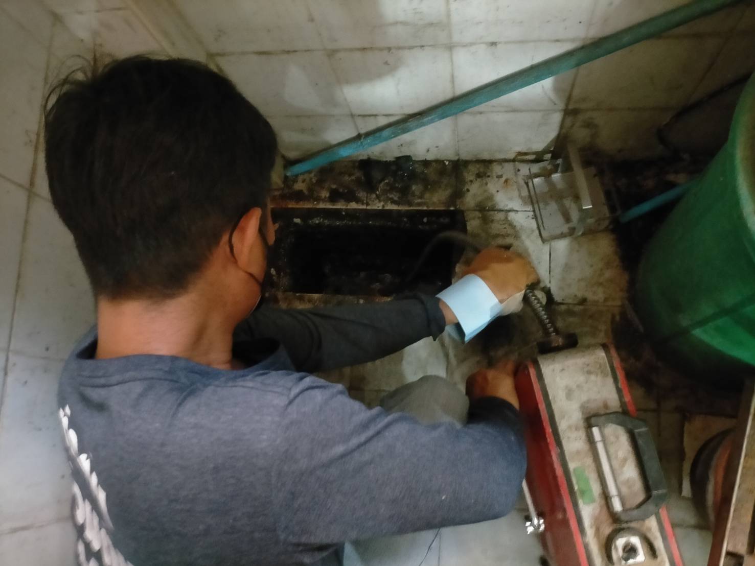 28 - https://www.ช่างท่อตันกําแพงเพชร.com | ช่างแก้ท่อตัน ส้วมตัน พื้นห้องน้ำตัน บริการในเขตจังหวัดกำแพงเพชร ตาก แม่สอด รับลอกท่อ ทะลวงท่อตันทุกชนิด ไม่ต้องทุบ ไม่ต้องรื้อ ให้คำปรึกษาฟรี 24 ชั่วโมง