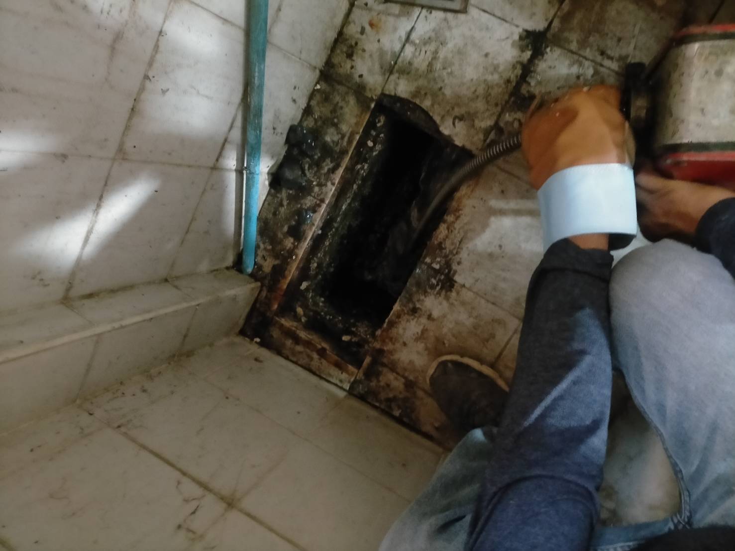 29 - https://www.ช่างท่อตันกําแพงเพชร.com | ช่างแก้ท่อตัน ส้วมตัน พื้นห้องน้ำตัน บริการในเขตจังหวัดกำแพงเพชร ตาก แม่สอด รับลอกท่อ ทะลวงท่อตันทุกชนิด ไม่ต้องทุบ ไม่ต้องรื้อ ให้คำปรึกษาฟรี 24 ชั่วโมง