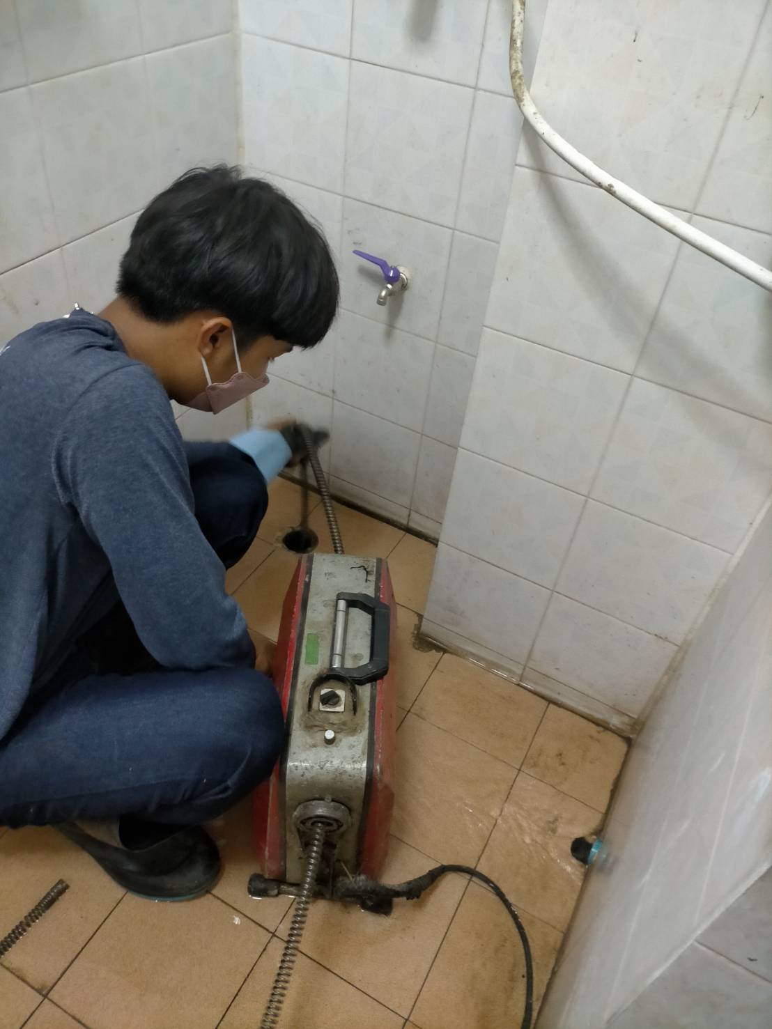 34 - https://www.ช่างท่อตันกําแพงเพชร.com | ช่างแก้ท่อตัน ส้วมตัน พื้นห้องน้ำตัน บริการในเขตจังหวัดกำแพงเพชร ตาก แม่สอด รับลอกท่อ ทะลวงท่อตันทุกชนิด ไม่ต้องทุบ ไม่ต้องรื้อ ให้คำปรึกษาฟรี 24 ชั่วโมง