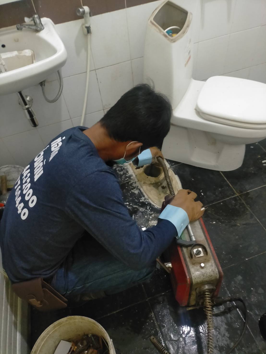 37 - https://www.ช่างท่อตันกําแพงเพชร.com | ช่างแก้ท่อตัน ส้วมตัน พื้นห้องน้ำตัน บริการในเขตจังหวัดกำแพงเพชร ตาก แม่สอด รับลอกท่อ ทะลวงท่อตันทุกชนิด ไม่ต้องทุบ ไม่ต้องรื้อ ให้คำปรึกษาฟรี 24 ชั่วโมง